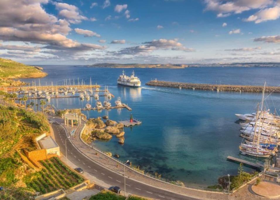 Apartmán Seafront Penthouse With Terrace In Xlendi, Gozo Exteriér fotografie