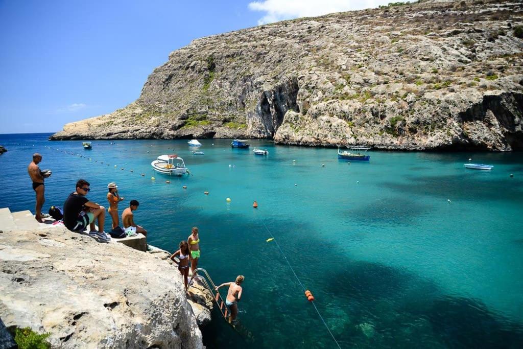 Apartmán Seafront Penthouse With Terrace In Xlendi, Gozo Exteriér fotografie
